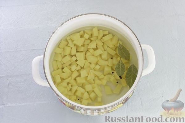 Грибной суп с плавленым сыром и ветчиной