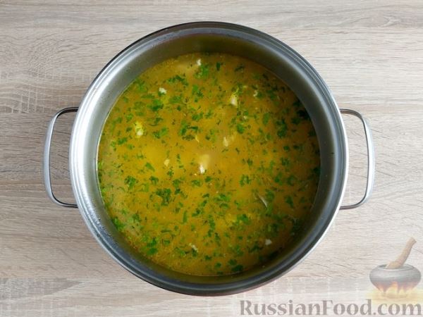 Куриный суп с жареной вермишелью