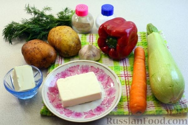 Суп с кабачками, болгарским перцем и плавленым сыром